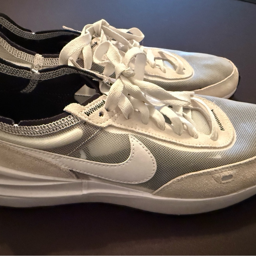 Nike Women's Sneakers in White and Gray